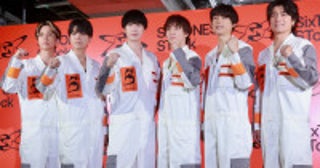 SixTONESの歴史詰まった“倉庫見学会”が開幕！ジェシー「嵐の皆さん待ってます」〈SixTONES STock〉