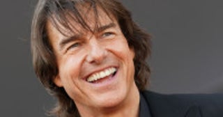 踊るトム・クルーズ！オスカー名誉賞デビー・アレンとノリノリでダンスする姿をキャッチ