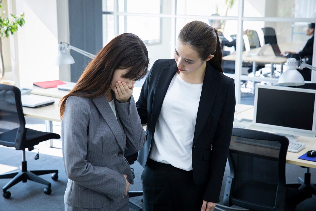 職場で妊娠が発覚したケースも…！ 妊娠報告のタイミング、いつだった？【先輩ママ体験談】