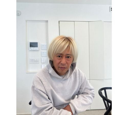  パンサー尾形、AIで破壊力抜群の金髪ボブヘアに!? 