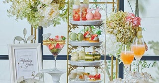 ストリングスホテル 名古屋から「初夏のいちごと抹茶アフタヌーンティー」登場。オプションのミルフィーユパフェにも注目