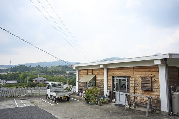 コーヒーで旅する日本／関西編｜手網焙煎との出合いで人生一変。徒手空拳でコーヒーの常識に挑む一本気イノベーター。「歩里人珈琲」