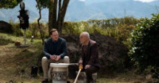 ブレンダン・フレイザー×柄本明、日米の名優が奏でる絆――『レンタル・ファミリー』本編映像解禁