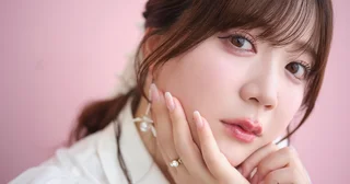 声優・伊藤彩沙が20代ラストの写真集を発売！「ジムに通い始めたので、今のうちに"筋肉貯金"を貯めておきたいです」