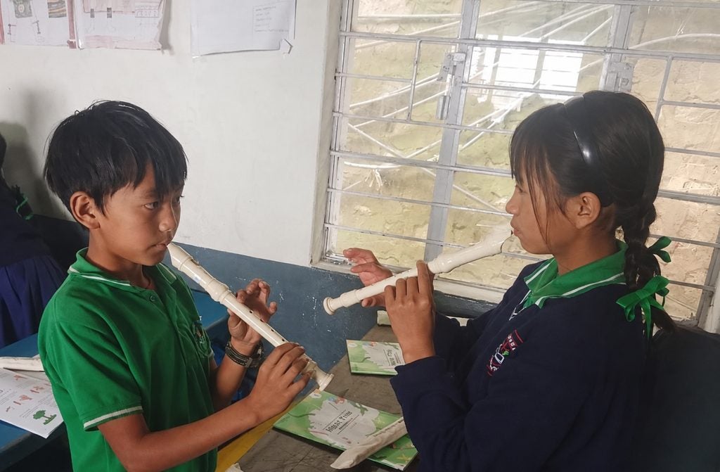 「リコーダー」がインドの子どもたちの未来を変える？ヤマハが現地小学校で音楽教育プロジェクト開始