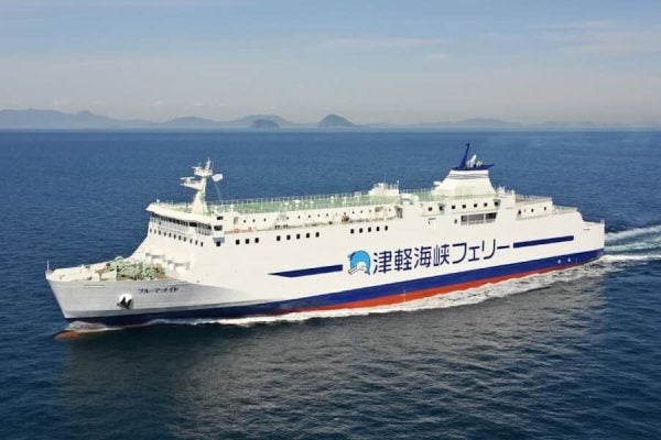 シルバーフェリー、八戸〜苫小牧航路で「ブルーマーメイド」を運航「シルバーブリーズ」の代船