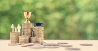 子どもの「教育資金」の準備で夫婦の意見が分かれています。学資保険？生命保険への加入＋児童手当の全額貯金？どのような選択肢がありますか？