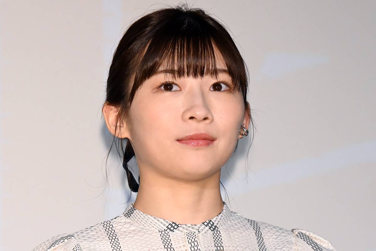 伊藤沙莉朝ドラ後も続いていた18歳年上演出家との順調交際…腕組みデート、すでに同居も