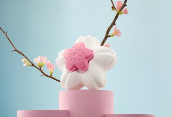 桜の香りに包まれる。【LUSH】春の訪れを祝う桜の贈り物「サクラコレクション」全6種を発売
