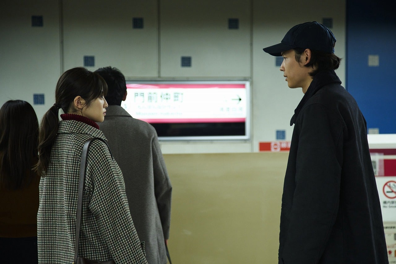 松村北斗＆今田美桜、禁断の出会いの瞬間「白鳥とコウモリ」新場面写真9点公開