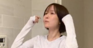 “奇跡のアラフォー”山川恵里佳、スレンダーなスパッツ姿で美トレーニング！