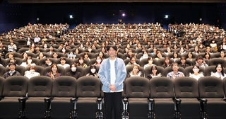 『片思い世界』の人気脚本家・坂元裕二が語る作品づくりの原動力「誰かおもしろい人を見つけた時に、この人のお話を作りたいなと思うことが多い」