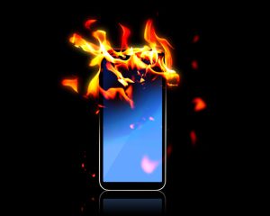 【5年間で1860件の発火事故】身近なガジェットから発火する恐怖。リスクが高まる真夏の“要注意ポイント”