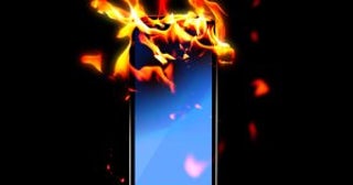 【5年間で1860件の発火事故】身近なガジェットから発火する恐怖。リスクが高まる真夏の“要注意ポイント”