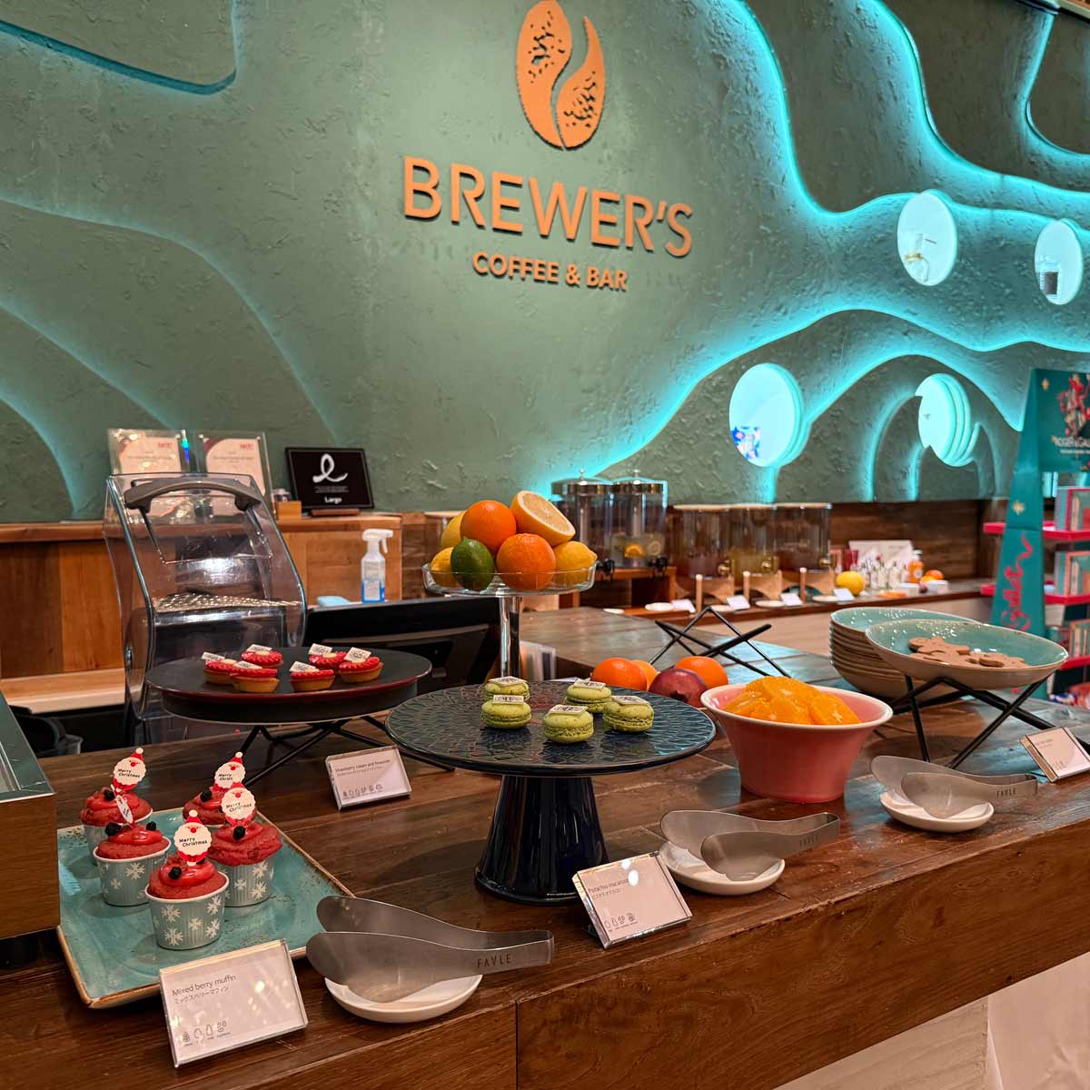 ANAインターコンチネンタルホテル東京のスイーツビュッフェとパリ発香水ブランド「ロジェ・ガレ」がコラボ