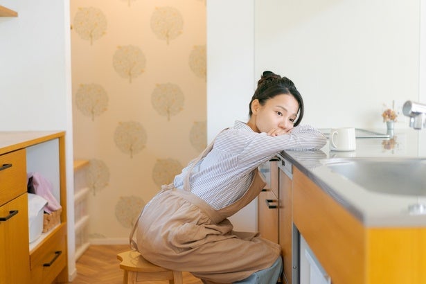「料理がおっくう」を卒業！キッチンを“考えずに動けるコックピット”に変える方法とは【脳が疲れない家事】