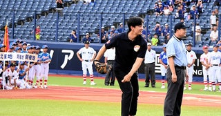 全日本学童軟式野球大会 マクドナルド・トーナメント新潟で開幕和田毅さんが始球式