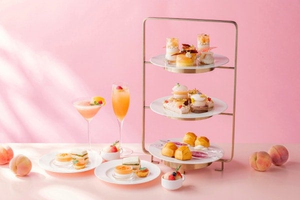 見た目も麗しい。品川のホテルに「ピーチ＆ティーセレクションアフタヌーンティー」が登場