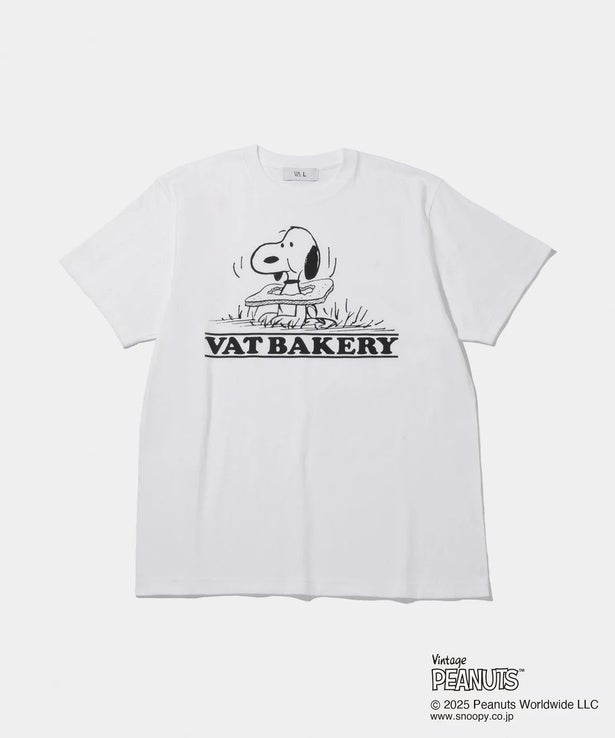 もぐもぐパンを食べるスヌーピーをグラフィックに採用!「VAT もぐもぐパンを食べるスヌーピーをグラフィックに採用!「VAT