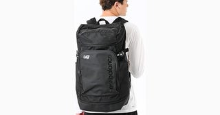 小旅行にも！楽々収納(40リットル)の【ニューバランス】バックパックが36%OFF！Amazonセールで今だけ価格