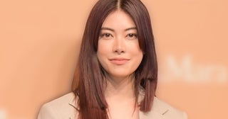 森星、美肩・美デコルテが輝くロングドレス姿を披露レッドカーペット上でスマートにポーズを決めるショットが反響