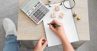 「年末調整なんて毎年同じでいい」と適当に出している同僚。実はルール変更を知らないだけで、毎年“数万円の税金”を余分に払っている!? 絶対に見直すべき「申告漏れ」とは？