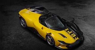 唯一無二の「599+1」｜フェラーリ・デイトナSP3、最後の特別な一台がRMオークションに出品