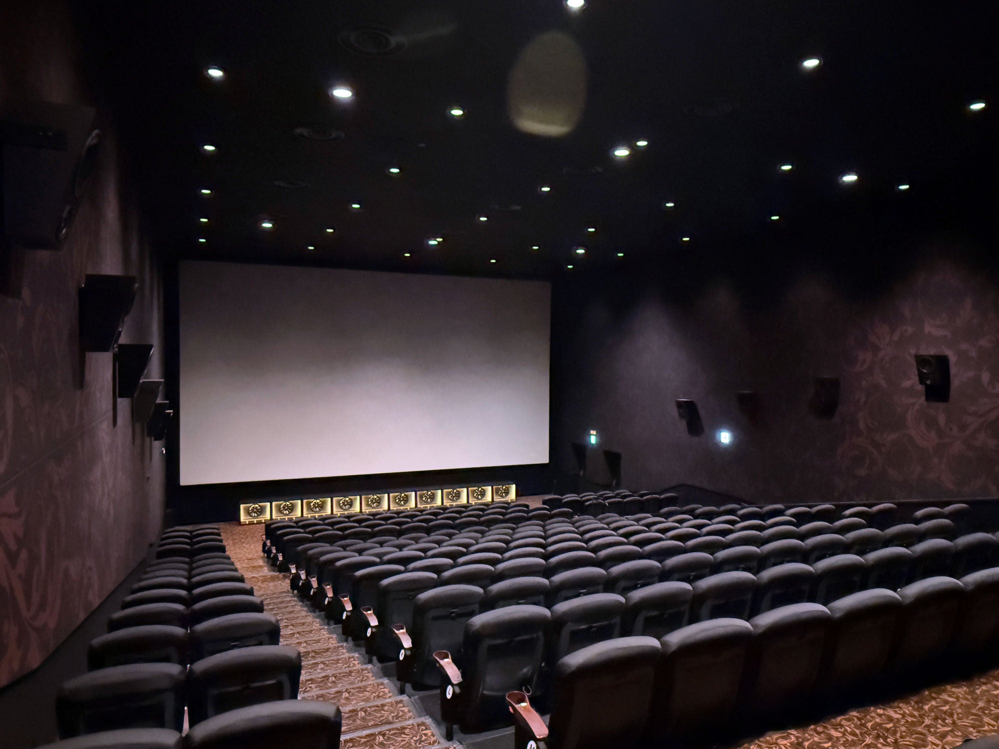 【上質映画館諸国漫遊記】姫路 アースシネマズ／客観と主観を音で切り替え、デリケートなタッチで「国宝」の音を鳴らすシステム「雷舞-LIVE-」