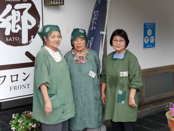 【極上の田舎】おもてなしと地域の食文化を継承する高知県津野町久保川地区土佐の料理伝承人が名物「田舎ずし」作りを指南