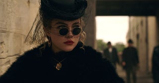 フローレンス・ピューが最恐の悪女に！ Netflix『エデンの東』本予告＆場面写真11点が公開