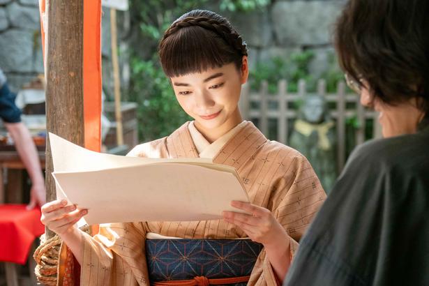 ＜明日の風、薫る＞見上愛“りん”は、佐野晶哉“シマケン”が書いた小説を読む…一方の上坂樹里“直美”は病院で甲斐翔真“小川”に呼び止められる