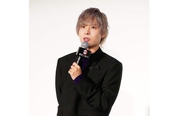 岡本信彦、「タクミくんの生歌唱感動しました！」豪華キャスト陣との“オトパ”オフショットに反響