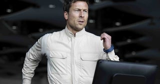 イカれた鬼ごっこを写した新場面写真到着『ランニング・マン』原作小説の冒頭パートも特別公開！