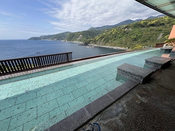 海が見えるサウナとインフィニティ風呂でゆったり癒やしタイム。絶景温泉「プレジャーリゾート 伊豆赤沢温泉」でサウナをハシゴしてきた