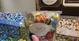 大好評企画再び！リンツの「PICK＆MIX詰め放題」と話題の「ドバイスタイルチョコ」！
