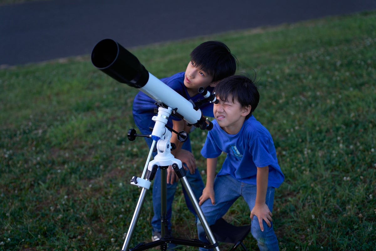 「自分で作った望遠鏡で星を見た」夏休みになりそう。武蔵野大学の親子教室が8月1〜3日に開催・参加者募集中