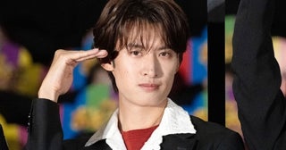 Snow Man向井康二、舞台あいさつにサプライズ登壇もみずから漏らす“やらかし”発覚「サプライズって知らんから！」